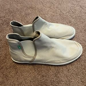 Size 11 Women’s Sanuk Sneaker
